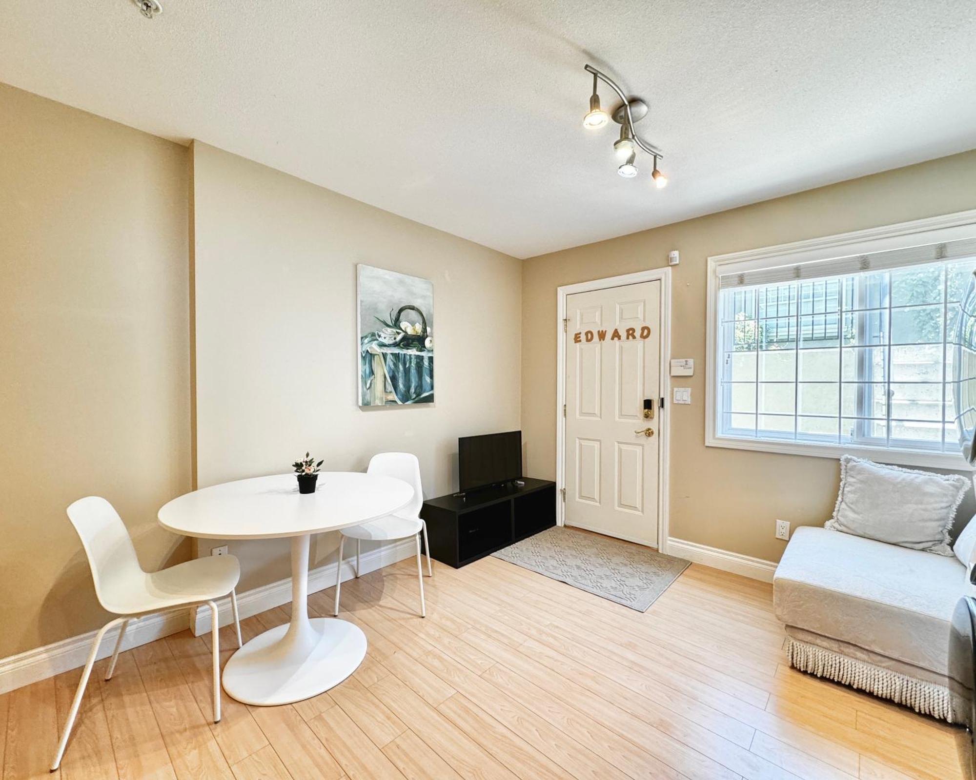 וונקובר Cozy 1Bedroom Suite Near Downtown מראה חיצוני תמונה