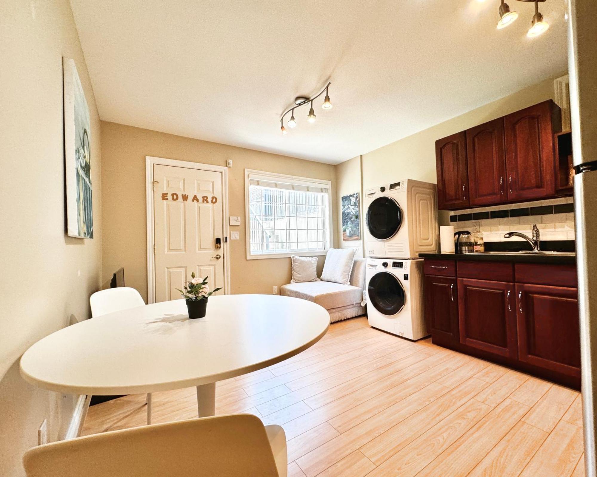 וונקובר Cozy 1Bedroom Suite Near Downtown מראה חיצוני תמונה